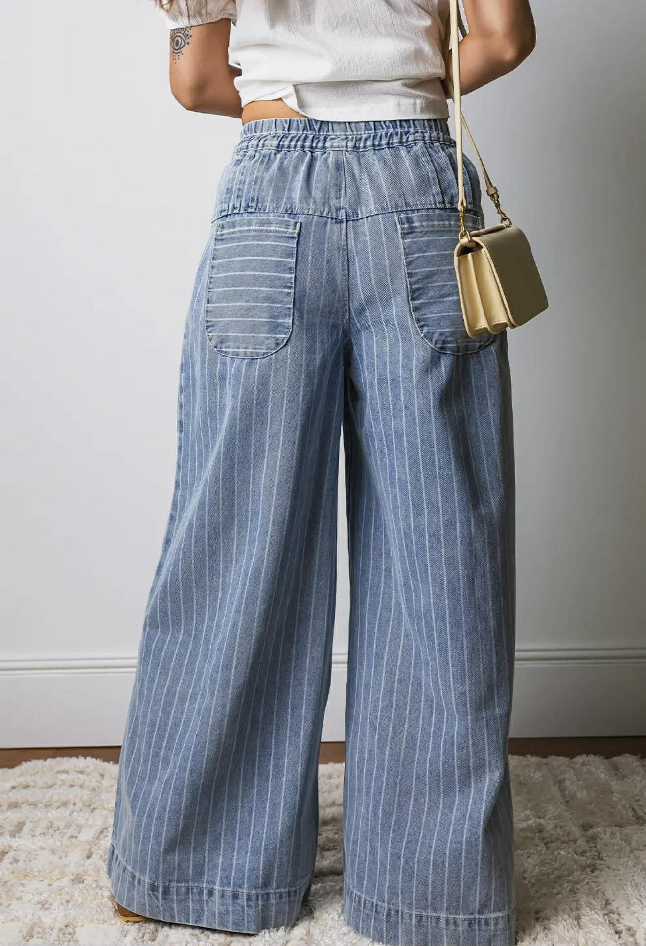 BUTTON PLEATED DRAWSTING WAIST WIDE LEG JEANS