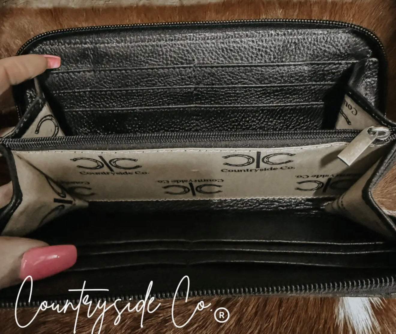 CHECKERED COWHIDE WOMENS WRISTLET