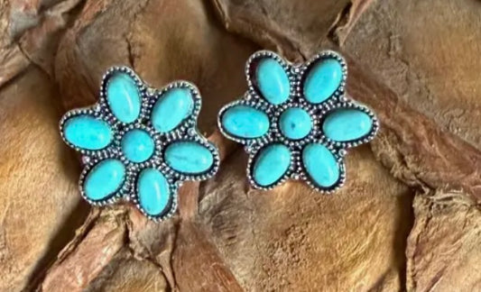 Detailed Trendy Flower Earring
