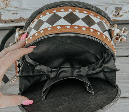 LEATHER CHECKERED CANTEEN PUSE