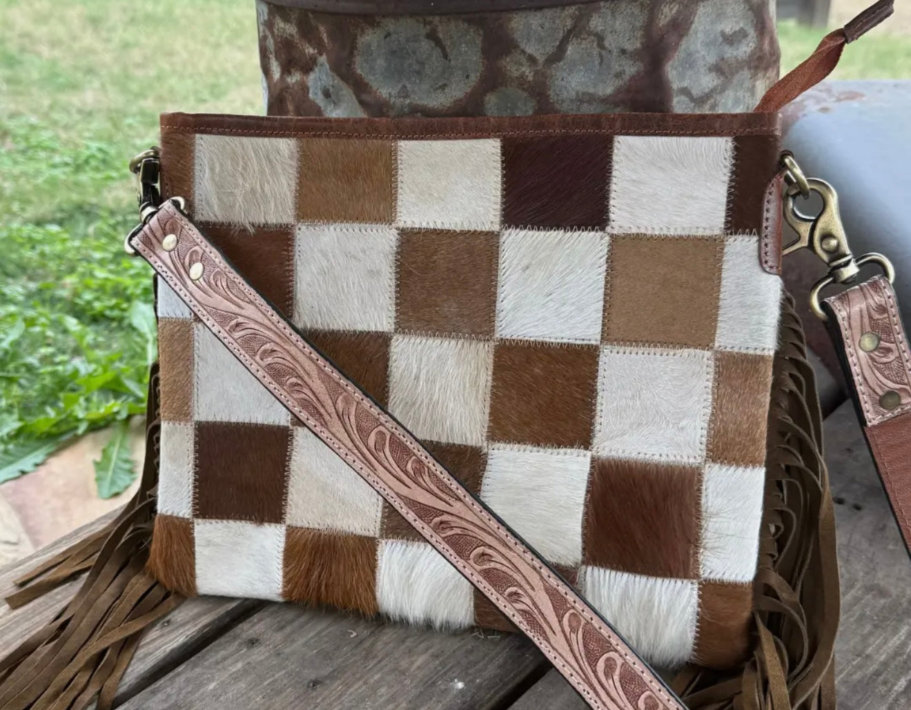 LONGHORN TRAIL COWHIDE CHECKERED PURSE