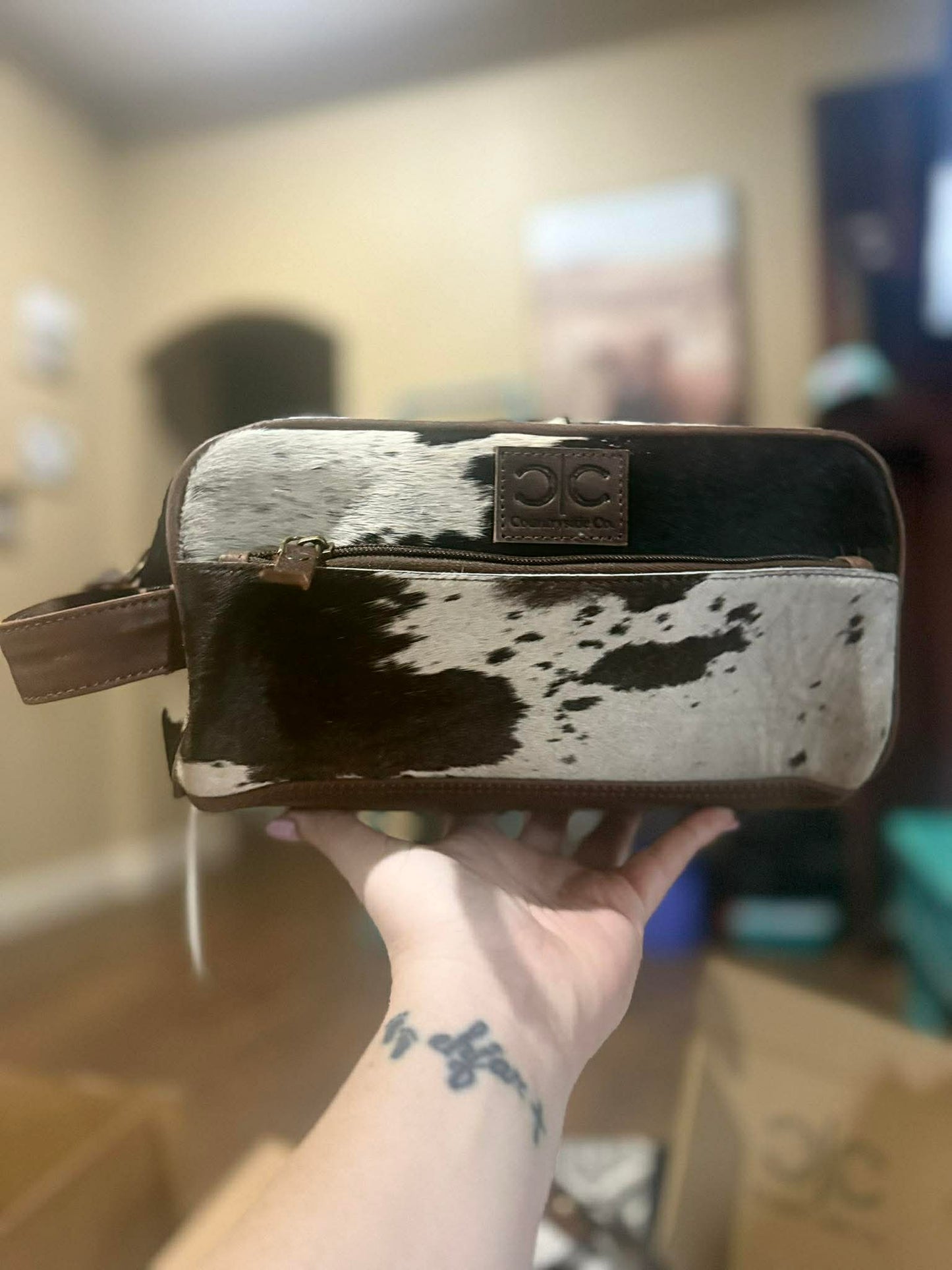 Cowhide toiletry Bag for Men or Women