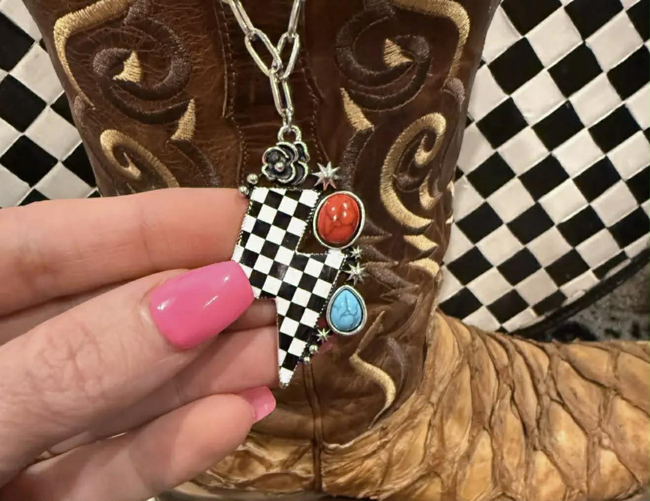 CHECKERED BOLT ACCENT NECKLACE