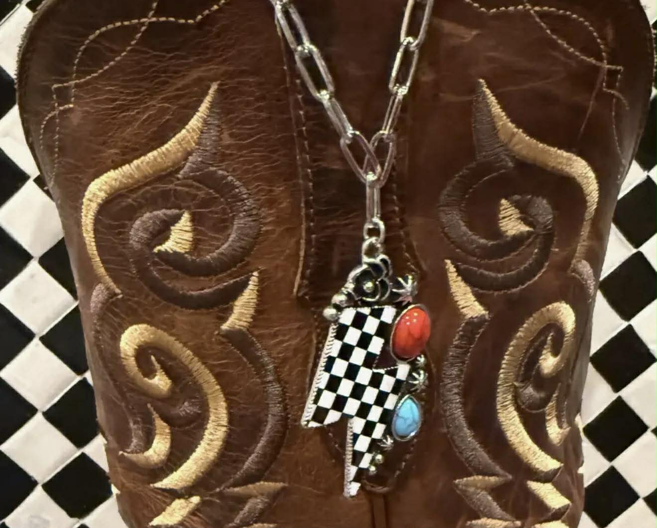 CHECKERED BOLT ACCENT NECKLACE