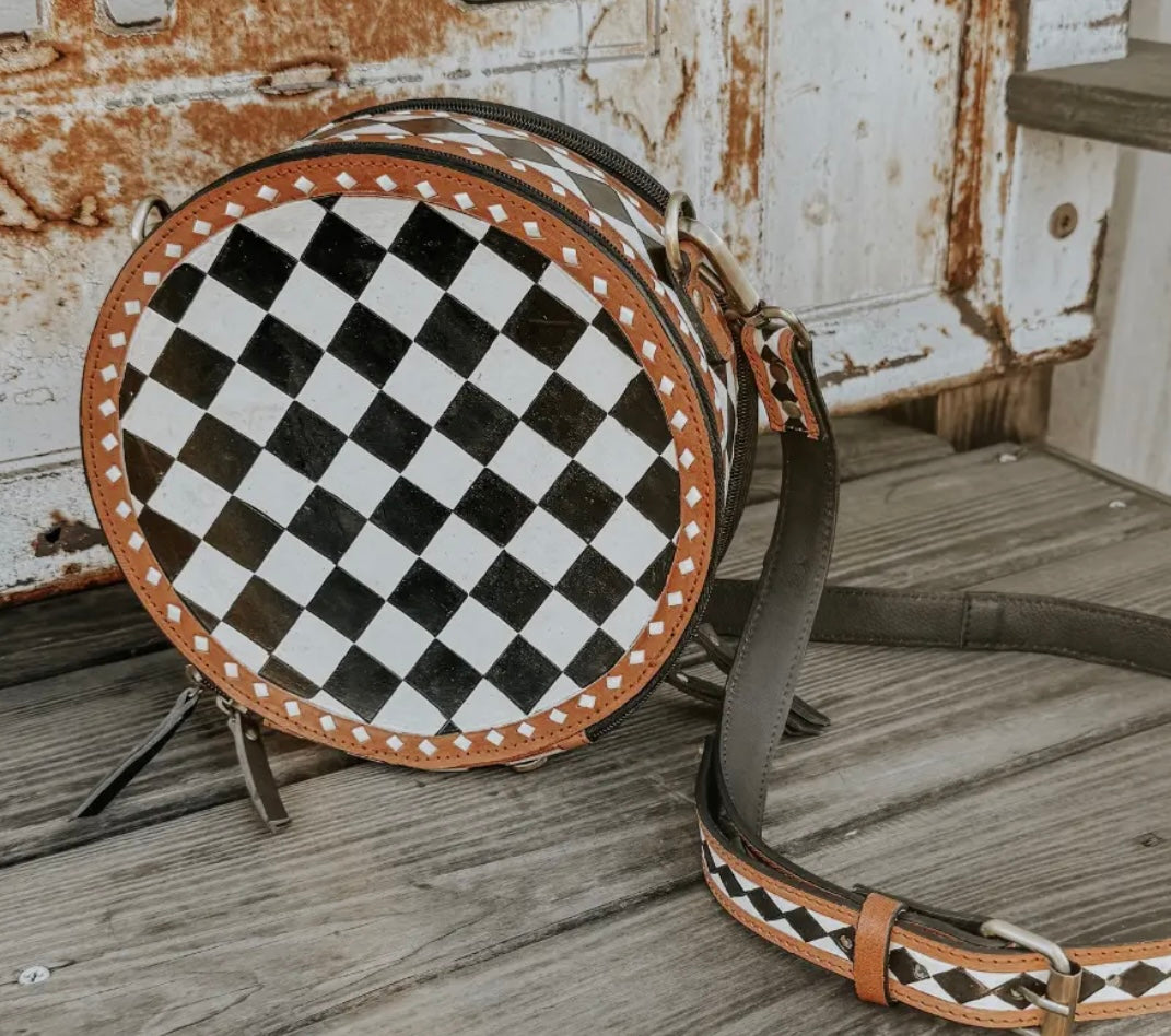 LEATHER CHECKERED CANTEEN PUSE