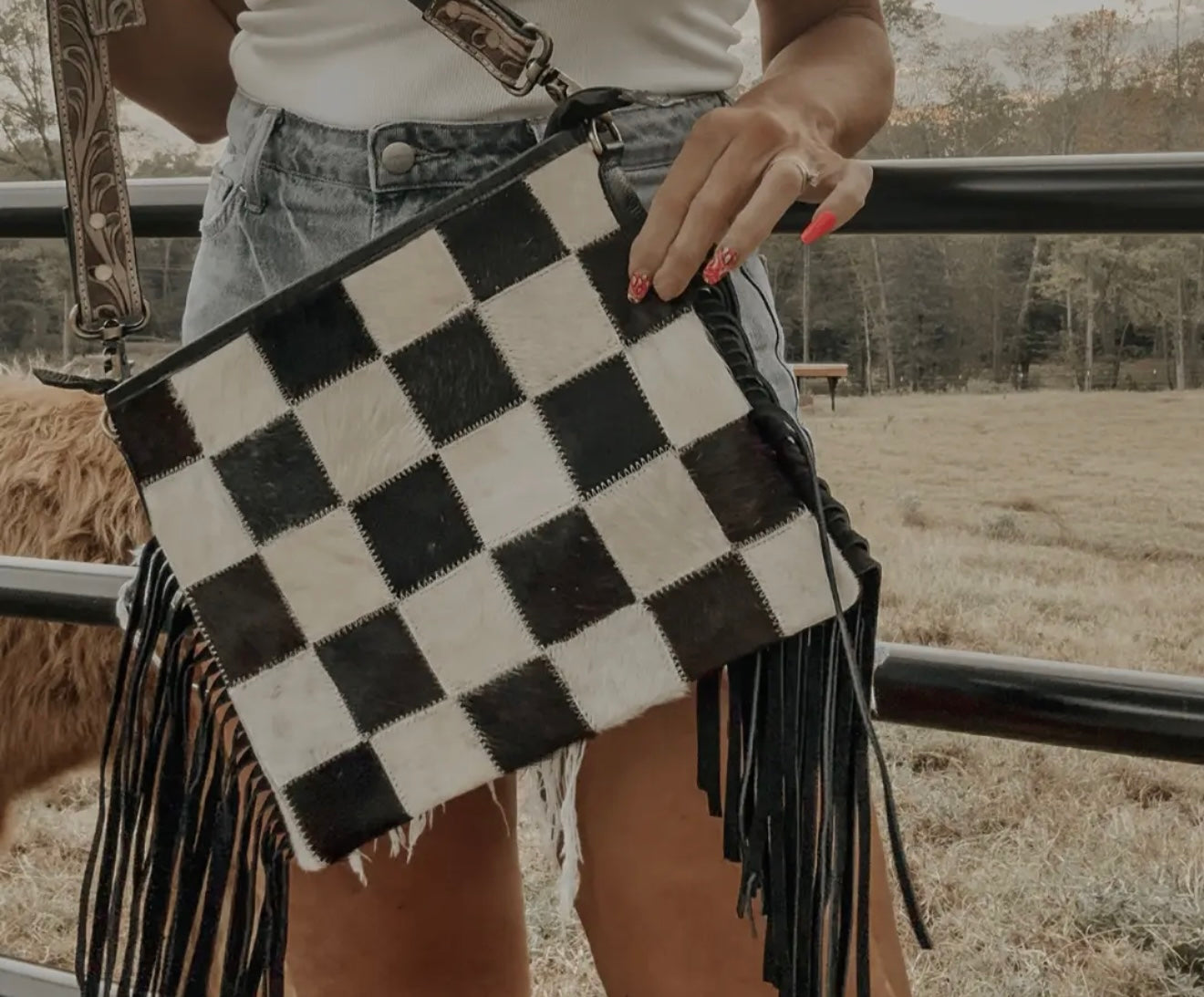 RODEO SQUARE COWHIDE CHECKERED PURSE