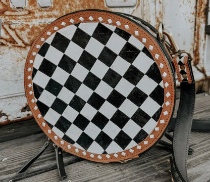 LEATHER CHECKERED CANTEEN PUSE