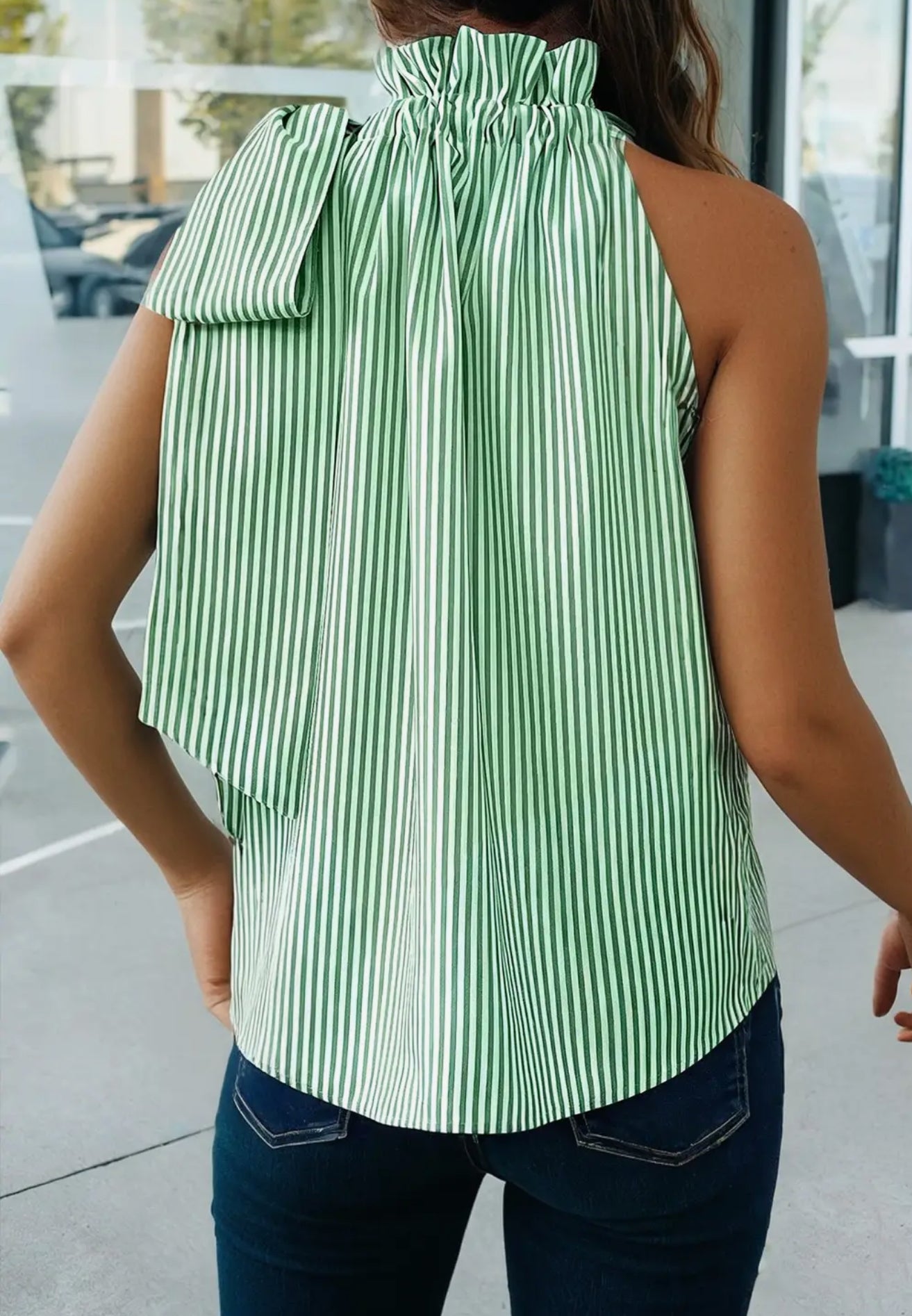 STRIPPED TIED KNOT SLEEVELESS TOP