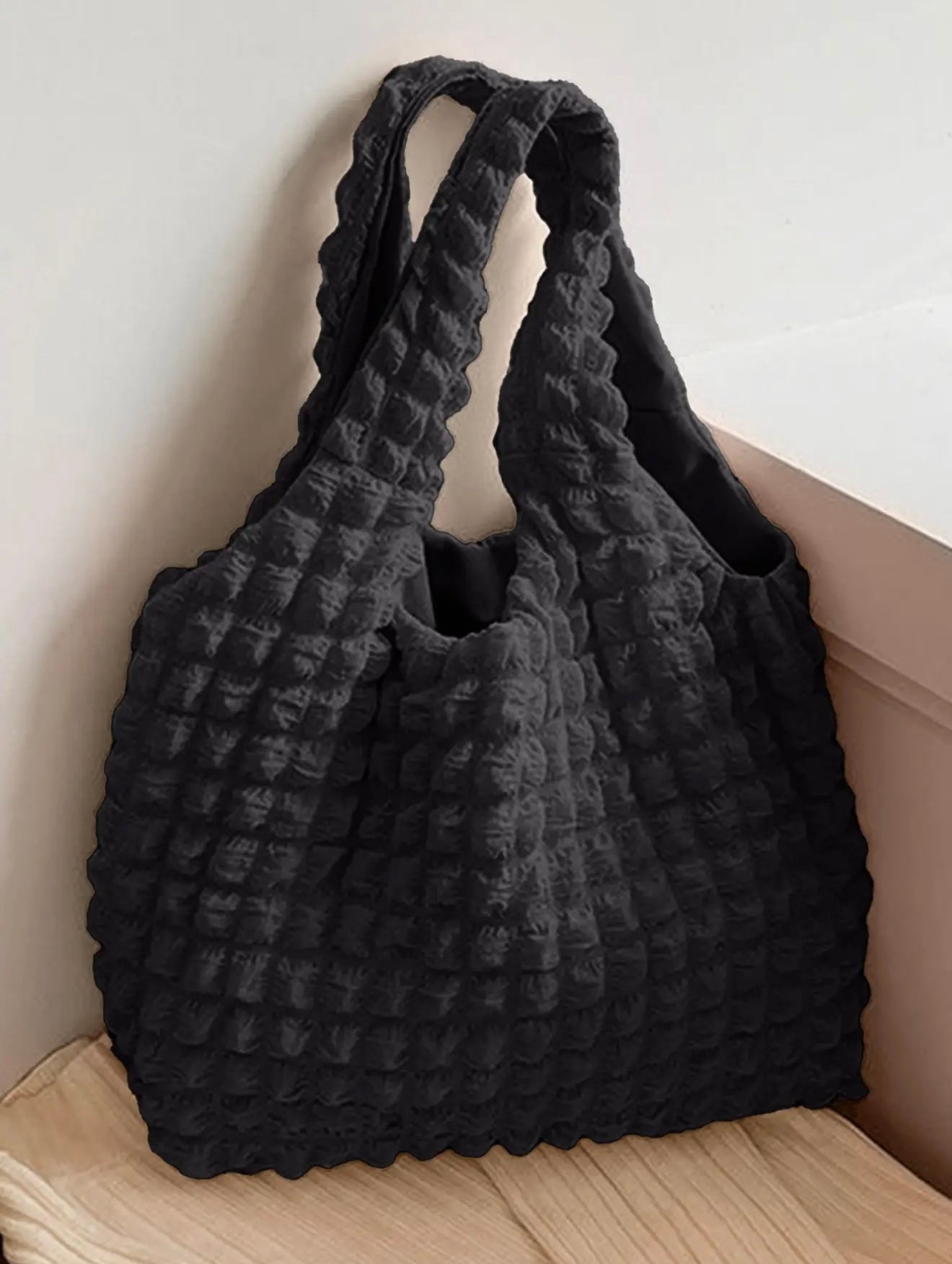 SOLID BUBBLE TEXTURED LARGE TOTE BAG